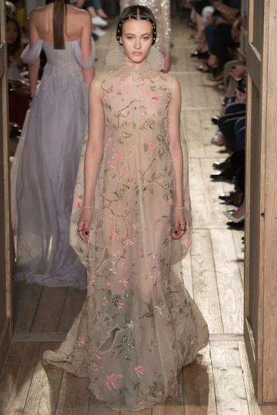 Look 37